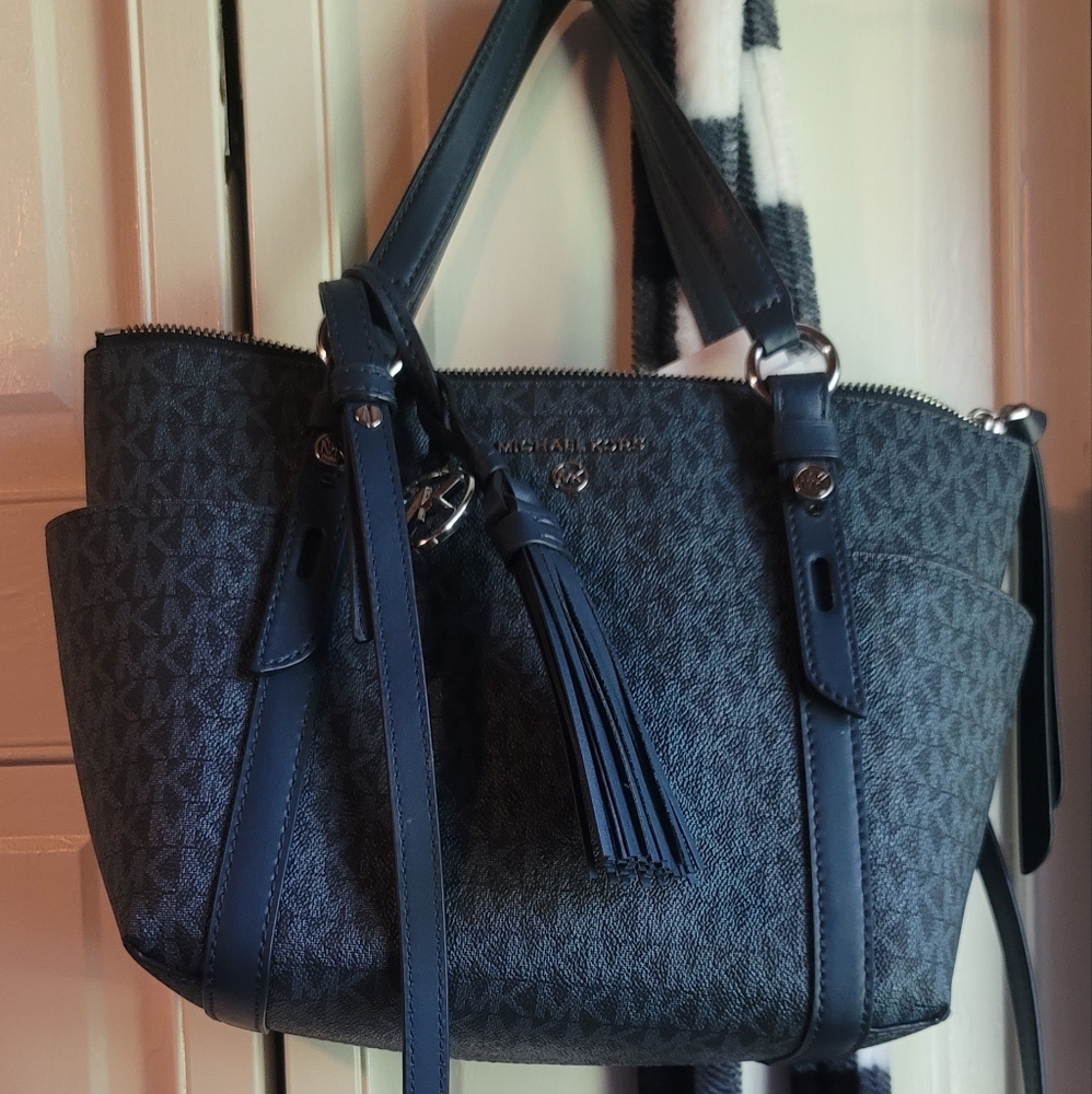 Navy Michael Kors bag